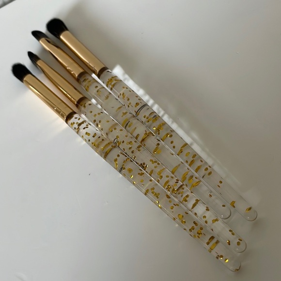 $5💃 ULTA BEAUTY Eyeshadow Brushes - Picture 1 of 3